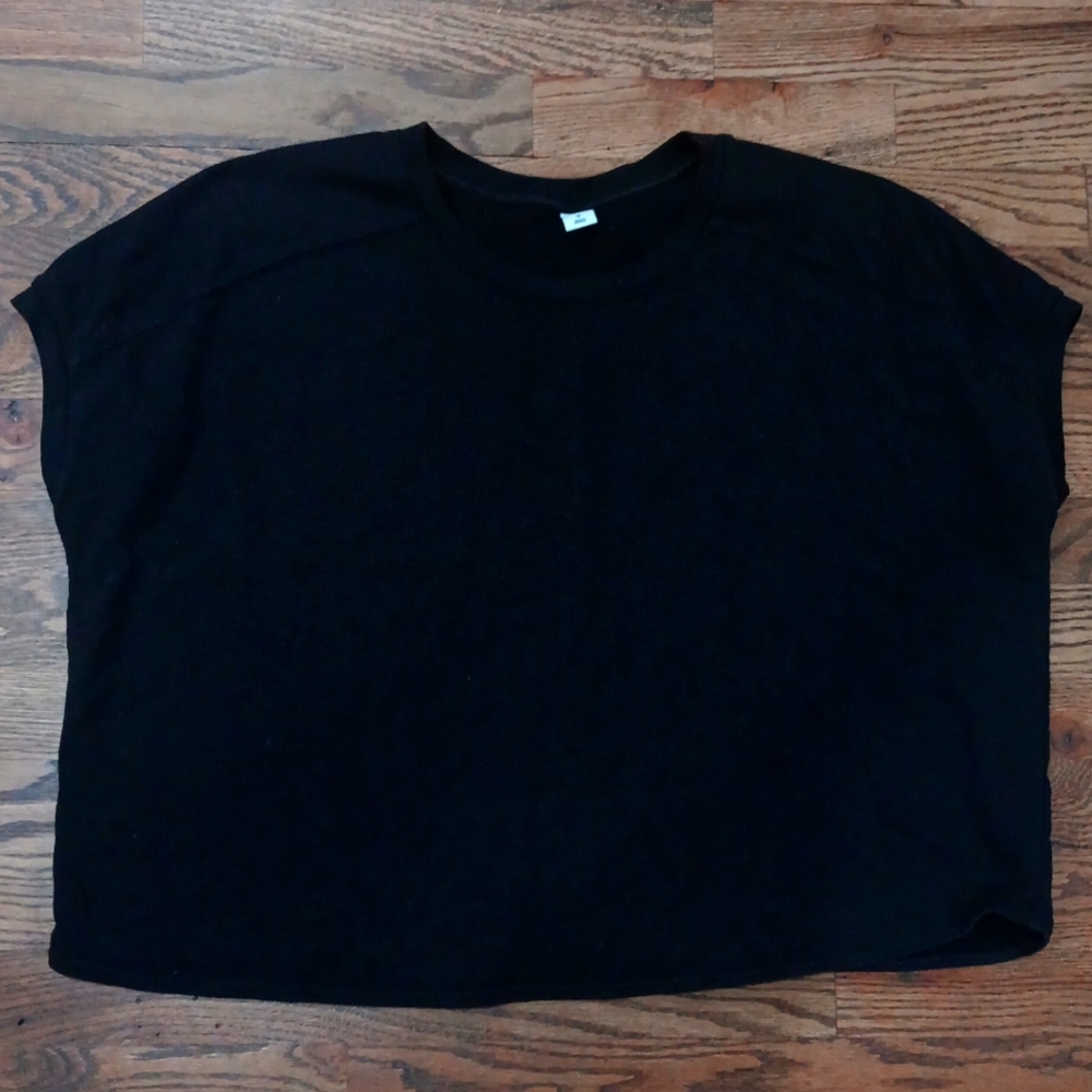 Old Navy Cropped S/S Terry Top